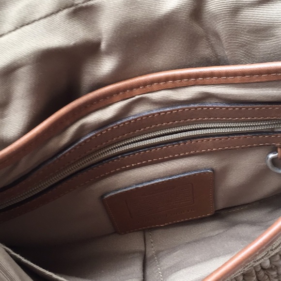 Coach - Picture 4 of 5